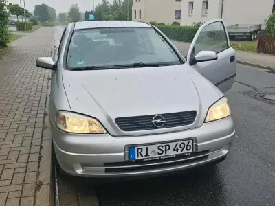 Używany Opel Astra 98 KM (72 kW) 2001 Szary Sedan/Limuzyna