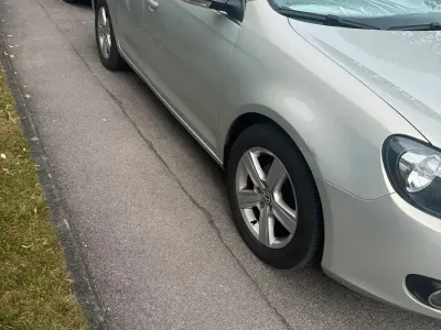 Gebraucht VW Golf VI Style 105 PS (77 kW) 2011 Grau Kleinwagen