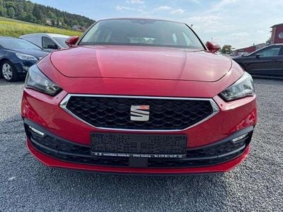 Second-hand Seat Leon Style 90 CP (66 kW) 2022 Roșu Berlinǎ