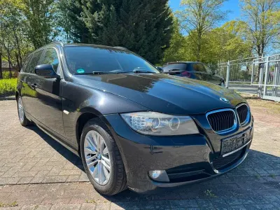 Usata BMW 318 Sport Line 143 CV (105 kW) 2011 Nero Station wagon