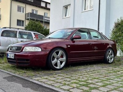 Gebraucht Audi S4 Sport 265 PS (194 kW) 1999 Rot Limousine