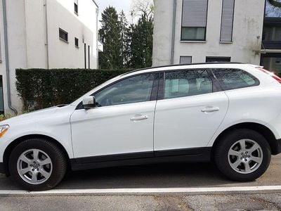 Gebraucht Volvo XC60 Momentum 163 PS (119 kW) 2011 Weiß SUV