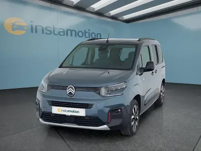 Neu Citroën Berlingo 131 PS (96 kW) 2026 Grün Van / Kleinbus