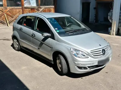 Gebraucht Mercedes B170 116 PS (85 kW) 2006 Silber Van / Kleinbus