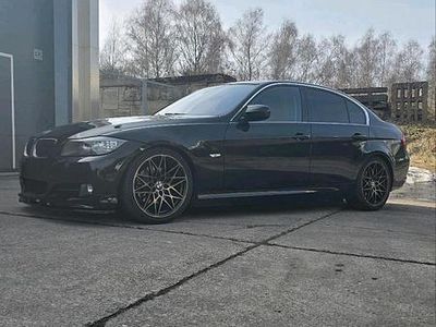 Gebraucht BMW 325 218 PS (160 kW) 2009 Schwarz Limousine