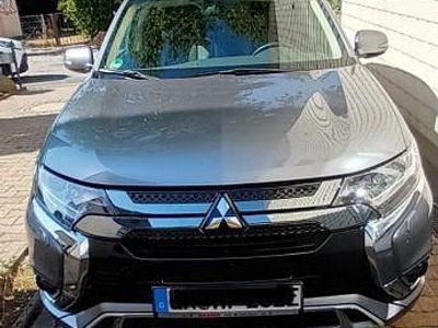 Mitsubishi Outlander P-HEV