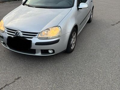 Gebraucht VW Golf V 74 PS (54 kW) 2005 Silber Kleinwagen