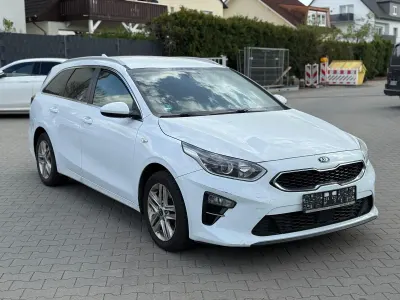 Gebraucht Kia Ceed Sportswagon Play 136 PS (100 kW) 2019 Weiß Kombi