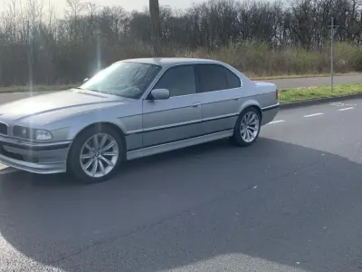 Second-hand BMW 730 218 CP (160 kW) 1995 Argintiu Berlinǎ