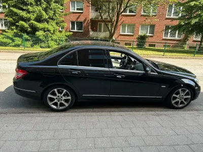 Gebraucht Mercedes C250 204 PS (150 kW) 2010 Schwarz Limousine