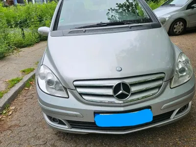 Gebraucht Mercedes B180 105 PS (77 kW) 2005 Grau Van / Kleinbus