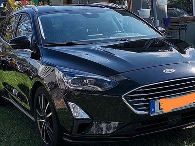 Second-hand Ford Focus Titanium 150 CP (110 kW) 2019 Negru Break