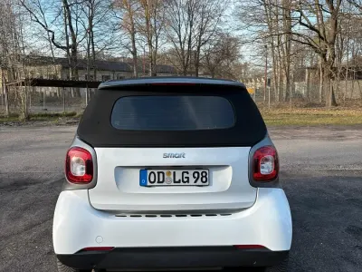 Gebraucht Smart ForTwo Cabrio 71 PS (52 kW) 2016 Weiß Cabrio