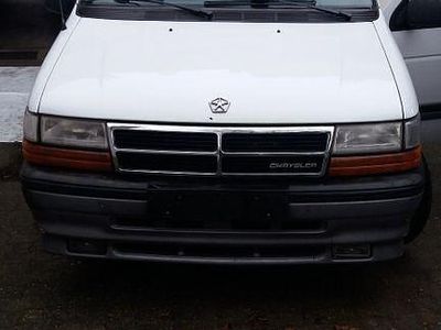 Weiß Gebraucht 1996 Chrysler Voyager Van / Kleinbus | 4.300 €