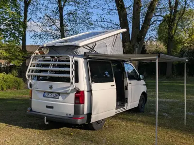 Gebraucht VW Transporter California 110 PS (80 kW) 2024 Weiß Van