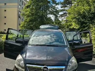 Gebraucht Opel Zafira Comfort 115 PS (84 kW) 2010 Schwarz Van / Kleinbus