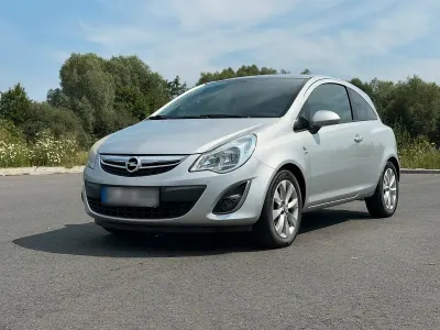 Gebraucht Opel Corsa 87 PS (63 kW) 2012 Silber Kleinwagen