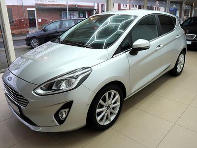 Gebraucht Ford Fiesta Titanium 101 PS (74 kW) 2018 Silber Limousine