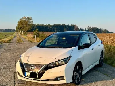 Gebraucht Nissan Leaf 110 kW (150 PS) 2021 Weiß Kleinwagen