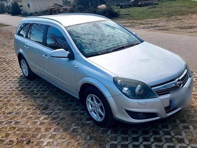 Gebraucht Opel Astra 140 PS (102 kW) 2008 Silber Kombi