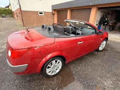 Gebraucht Renault Mégane Cabriolet 136 PS (100 kW) 2006 Rot Cabrio