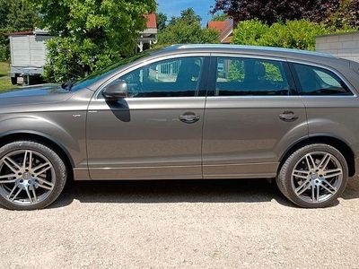 Braun Gebraucht 2011 Audi Q7 S-Line SUV | 22.999 €