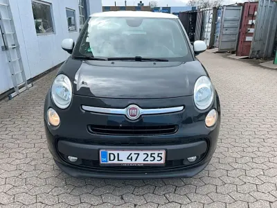 Begagnad Fiat 500L Lounge 105 HK (77 kW) 2013 Svart Minibuss
