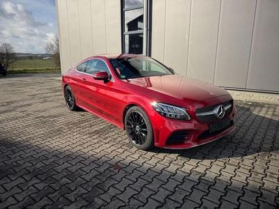 Gebraucht Mercedes C300 AMG line 258 PS (189 kW) 2021 Rot