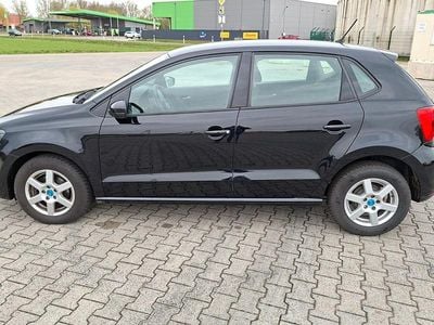 Gebraucht VW Polo Trendline 75 PS (55 kW) 2017 Schwarz Kleinwagen