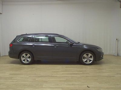 Gebraucht VW Passat Business 200 PS (147 kW) 2021 Grau Kombi