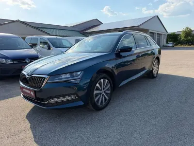 Gebraucht Skoda Superb Style 150 PS (110 kW) 2022 Blau Kombi