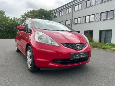 Käytetty Honda Jazz 90 HP (66 kW) 2009 Punainen Viistoperä
