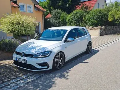 Gebraucht VW Golf VII R 310 PS (228 kW) 2018 Weiß Limousine