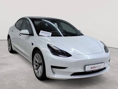 Gebraucht Tesla Model 3 RWD 239 kW (325 PS) 2022 Pearl white multicoat Limousine
