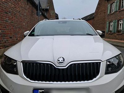 Gebraucht Skoda Octavia RS 2015 Weiß Kleinwagen