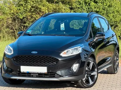 Gebraucht Ford Fiesta Active X 95 PS (69 kW) 2020 Schwarz Kleinwagen