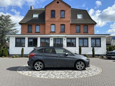 BMW 225