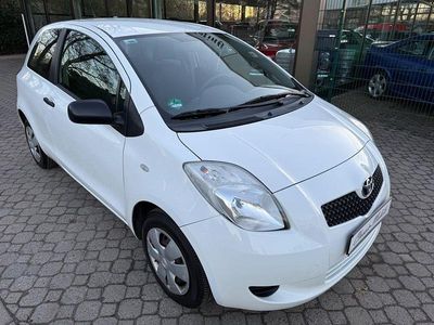 Gebraucht Toyota Yaris 69 PS (50 kW) 2006 Weiß Kleinwagen
