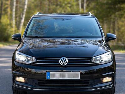 Gebraucht VW Touran Highline 150 PS (110 kW) 2018 Schwarz Van / Kleinbus