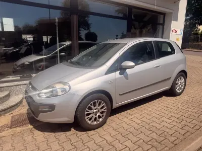 Gebraucht Fiat Punto Evo Dynamic 77 PS (56 kW) 2010 Grün Kleinwagen