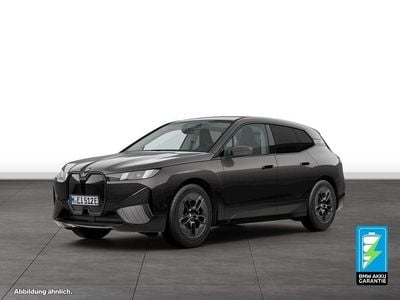 Usata BMW iX 400 kW (544 CV) 2025 Grigio SUV