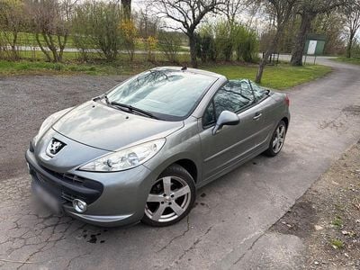 Gebraucht Peugeot 207 CC Platinum 120 PS (88 kW) 2010 Grau Cabrio