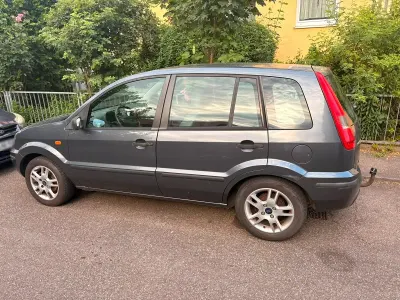 Gebraucht Ford Fusion 84 PS (61 kW) 2003 Grau Kleinwagen
