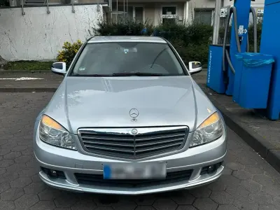 Używany Mercedes C220 170 KM (125 kW) 2007 Szary Sedan/Limuzyna