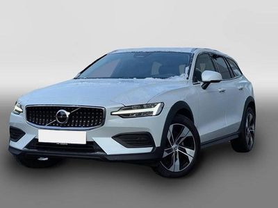 Gebraucht Volvo V60 CC Plus 197 PS (144 kW) 2022 Weiß Kombi