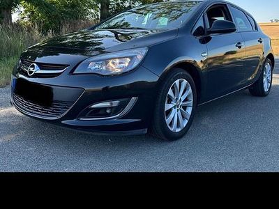 Schwarz Gebraucht 2012 Opel Astra Limousine | 5.500 € (Fairer Preis)