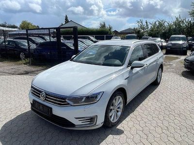 Gebraucht VW Passat Highline 150 PS (110 kW) 2018 Weiß Kombi