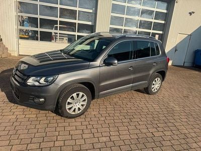 Grau Gebraucht 2012 VW Tiguan Sportline SUV | 9.999 € (Fairer Preis)
