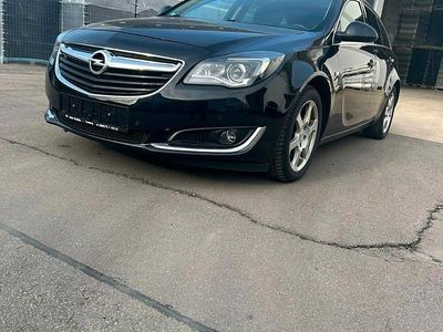 Second-hand Opel Insignia 136 CP (100 kW) 2015 Negru Break
