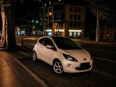 Gebraucht Ford Ka Individual 126 PS (92 kW) 2010 Weiß Kleinwagen